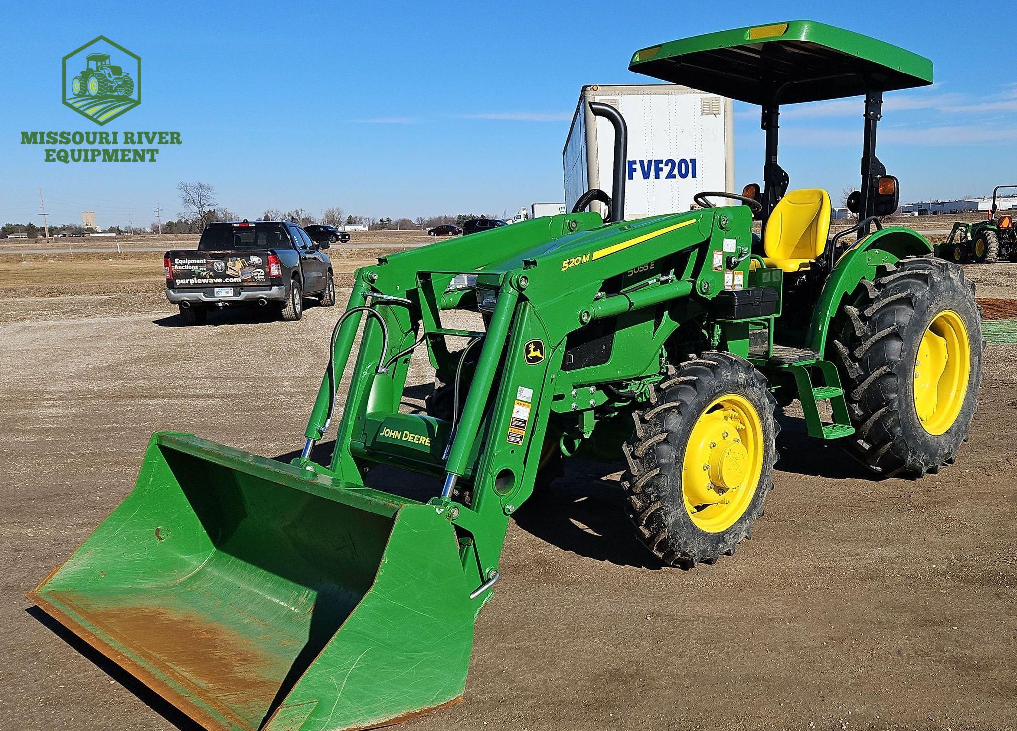 2018 John Deere 5055E MFWD